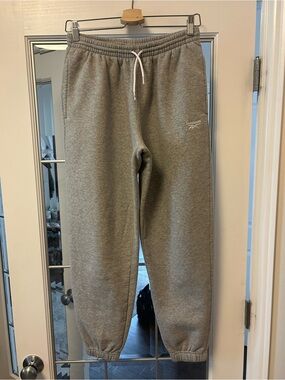 Reebok Light Gray Fleece Sweatpants- Women’s Small